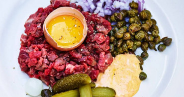 Çiğ Et ve Yumurta Tüketmeyin! Salmonella Bakterisi Nedir? 