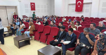 Çin Büyükelçisi Adıyaman'da Depremzedelere Yardımda Bulundu