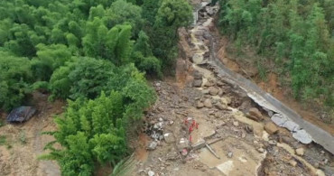 Çin'in Chongqing Şehrinde Sel Felaketi: 9 Kişi Hayatını Kaybetti