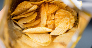 Cipslerin Zararları Nelerdir? Cips Yemek Hamile Kadınları Nasıl Etkiler?