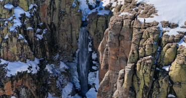 Çır Şelalesi Kar Sularıyla Canlanıyor