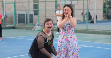 Cizre’de özel çocuklar için tenis şöleni