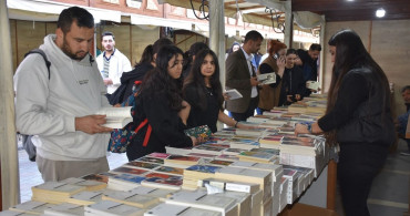 Cizre'de 'Türkiye Yüzyılı' Kitap Fuarı Açıldı