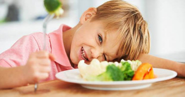 Çocuğunuza Yemek Yeme Alışkanlığını Nasıl Kazandırılır? 