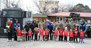 Çocuklara Polislik Mesleği Tanıtıldı