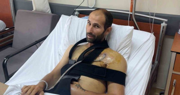 Çöpte bulunan tabancayı incelerken omzundan vuruldu: 'Amacım bakmaktı'