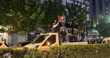 Çorum FK'ya Yoğun Destek: Yarı Final Galibiyeti Coşkuyla Kutlandı