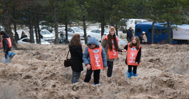 Çorum'da 2 Bin Fidan Toprakla Buluştu