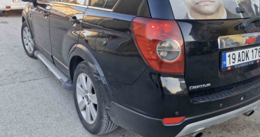 Çorum'da alkollü sürücü park halindeki 4 araca çarptı