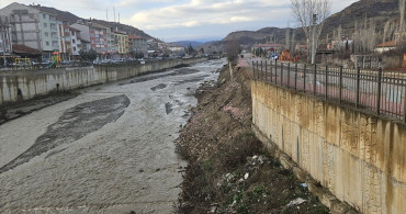 Çorum'da İstinat Duvarı Çöktü