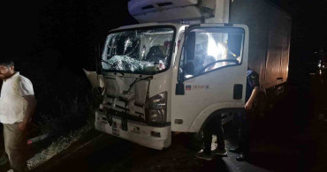 Çorum'da kamyon ile traktör çarpıştı: 1 ölü, 2 yaralı