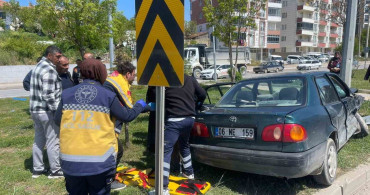Çorum'da Otomobil ve Cip Çarpıştı: 2 Yaralı