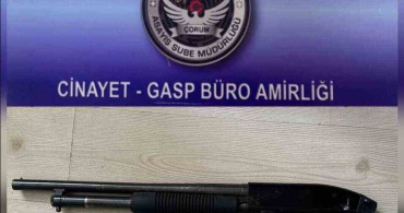 Çorum'da Polis Denetimlerinde 2 Aranan Şahıs Yakalandı