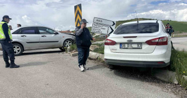 Çorum'da Trafik Kazası: İki Yaralı