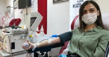 Covid-19’u Yenen Doktor, İmmün Plazma Bağışı Yaptı