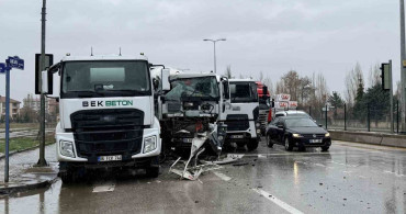 Çubuk’ta Beton Mikserleri Çarpıştı: 1 Yaralı