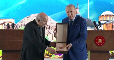 Cumhurbaşkanı Erdoğan, Cezayir Cumhurbaşkanı Tebbun’a Devlet Nişanı Takdim Etti