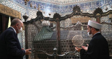 Cumhurbaşkanı Erdoğan Eyüpsultan Camii'nde