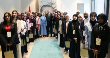 Cumhurbaşkanı Erdoğan, genç müslüman kadınlar liderlik programına katılanları kabul etti