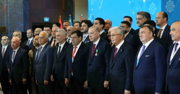 Cumhurbaşkanı Erdoğan Türkiye-Kazakistan İş Forumu'nda Hazar Geçişli Orta Koridor'u Vurguladı