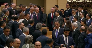 Cumhurbaşkanı Erdoğan Türkiye'nin Geleceğini Şekillendiriyor