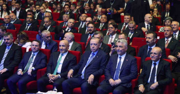 Cumhurbaşkanı Erdoğan, Türkiye'nin ihracat başarısını vurguladı