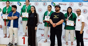 Cumhuriyet Anadolu Lisesi öğrencilerinden tarihi başarı