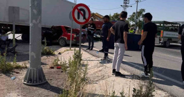 Çumra'da tır ile otomobil çarpıştı: 2 ölü, 2 yaralı
