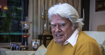 Cüneyt Arkın 60 Yıl Önceki Halini Paylaştı!