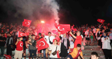 Darıca’da Dünya Kupası Coşkusu Dev Ekranda