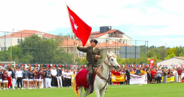 Datça'da 19 Mayıs Coşkusu: Atlı Gösteri Ayakta Alkışlandı