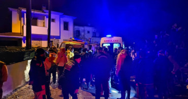 Datça'da Sel Felaketi: Sürücü Ağaç Dalına Tutunarak Hayatta Kaldı