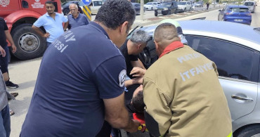 Defne'de hafriyat kamyonu ile çarpışan otomobilin sürücüsü yaralandı