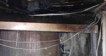 Defne'de Yangın: İş Yeri Kullanılamaz Hale Geldi