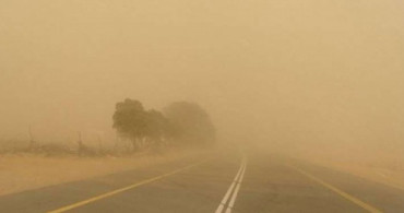 Deir Ezzor'daki Kum Fırtınası ve Sel Hayatı Altüst Etti