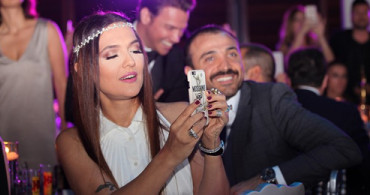 Demet Akalın'dan Eşi Okan Kurt'a Sosyal Medya İzni Çıktı