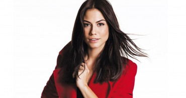 Demet Özdemir'le Şükrü Özyıldız'ın Başrolünde Olduğu Aşk Taktikleri Filmi Cesur Sahneleriyle Olay Oldu!