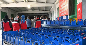 Demirci'de Küçükbaş Üreticilere Kilitli Yemlik Desteği