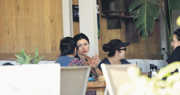Deniz Çakır Arkadaşları ile Buluştu