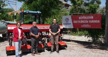 Denizli büyükşehir belediyesinden bozkurtlu üreticilere çapa makinesi desteği