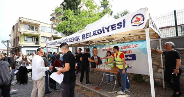 Denizli Büyükşehir, sınavdaki gençleri ve babaları unutmadı