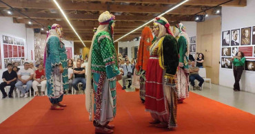 Denizli'de Geleneksel Deyre Defilesi