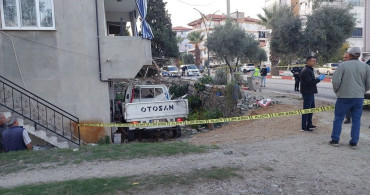 Denizli'de Kamyonet Kazası: 1 Ölü, 4 Yaralı