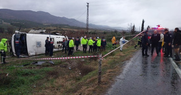Denizli'de Midibüs Kazası: 1 Ölü, 24 Yaralı