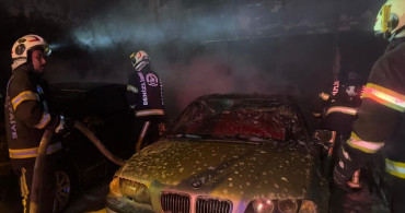 Denizli'de Oto Galeride Yangın: 5 Araç Zarar Gördü