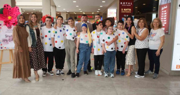 Denizli'de Özel Eğitim Öğrencilerinin Sergisi Beğeni Topladı