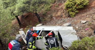 Denizli'de Uçuruma Devrilen Araçta 1 Ölü, 1 Yaralı