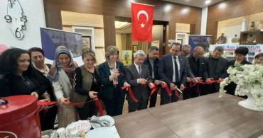 Denizli'de Yoğun İlgiyle Açılan 'İz Bırakanlar' Sergisi