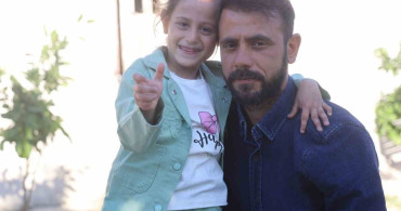 Depremde ailesini kaybeden Zeynep, amcasına baba, yengesine anne diyerek hayata tutundu