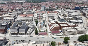 Depremde hasar gören 150 yıllık tarihi hamam yeniden restore ediliyor